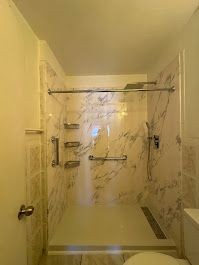 Walk-In Shower in Tampa, FL (1)